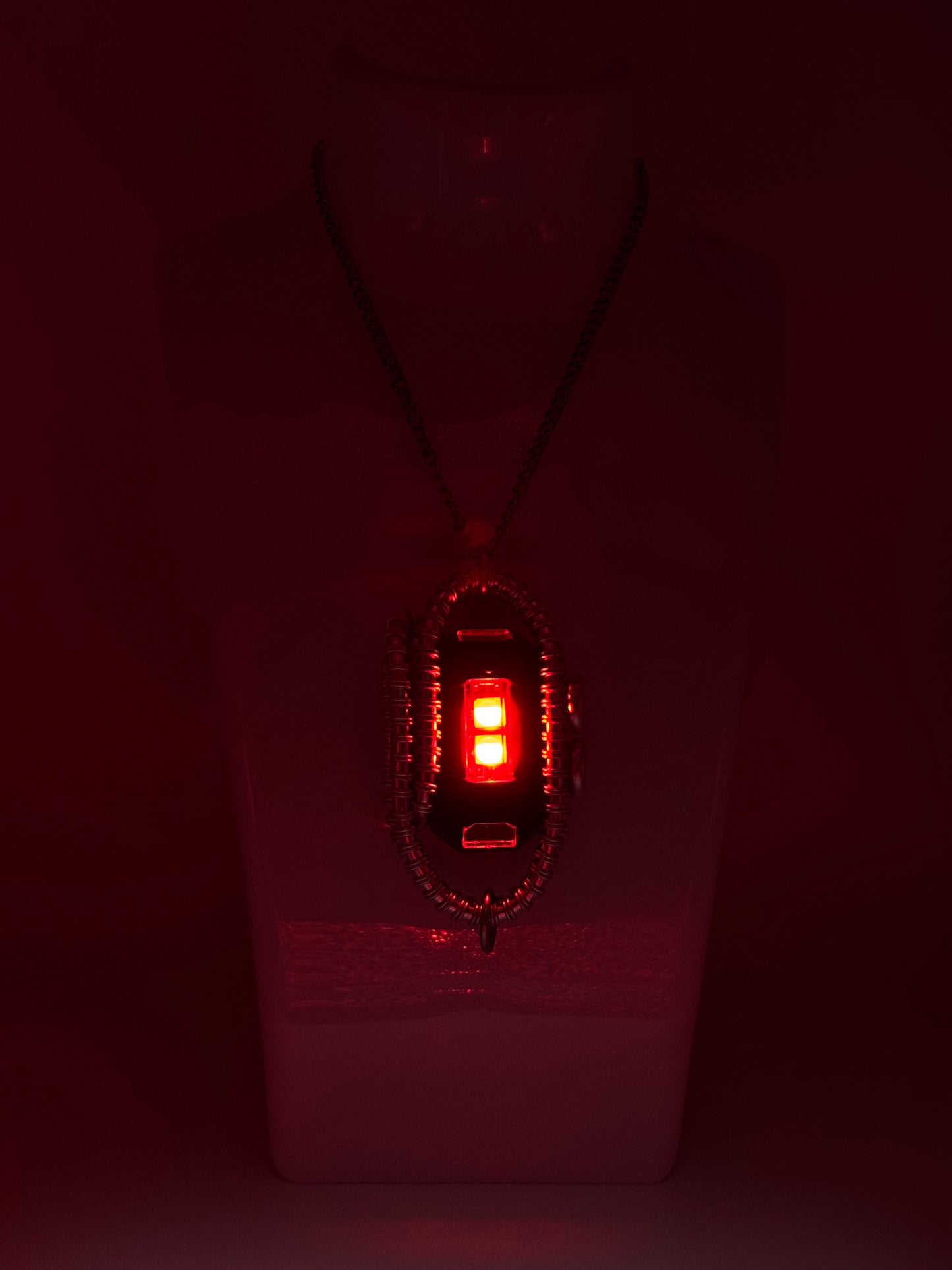 2 in 1 Braccialetto/Ciondolo RGB Light